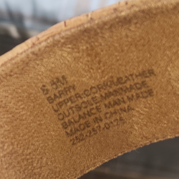 Aerosoles Barry Slides Cork Women's Thong Sandals Mini Wedge Heel. Size 8.5 Med. - Picture 13 of 16